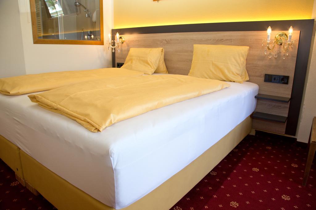 Villa Desiree - Hotel Garni - Adults Only Villach Exterior foto