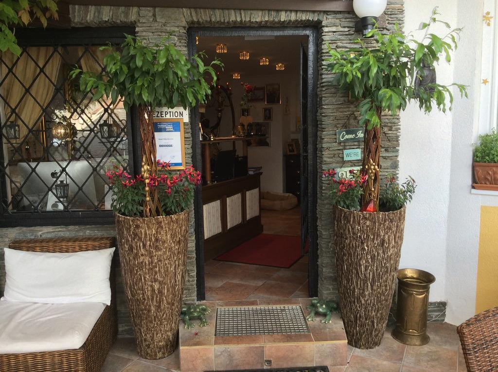 Villa Desiree - Hotel Garni - Adults Only Villach Exterior foto